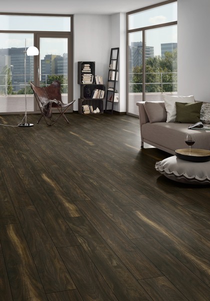 Prestige Tampa Walnut 12mm Laminate